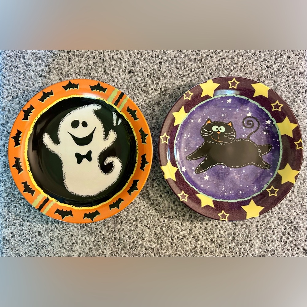 VINTAGE Studio 33 Halloween BLACK CAT GHOST Snack Plate Set of 2 Plates